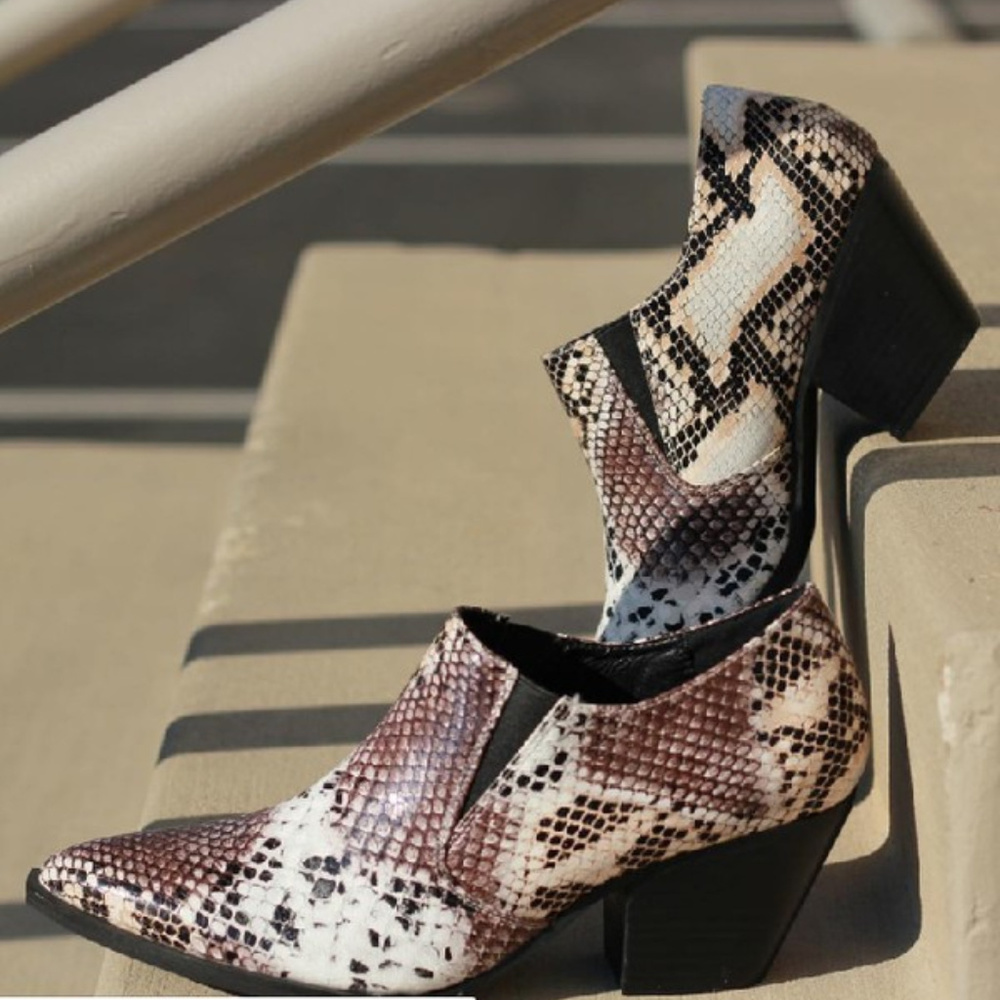 ARider Girlš“Snakeskin Booties - Picture 8 of 8